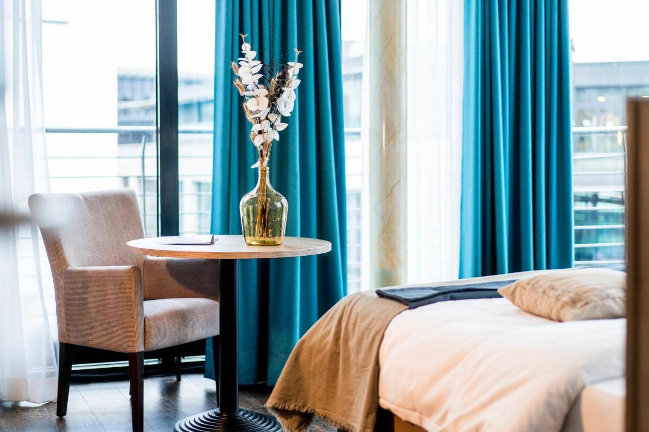 Koncept Hotel Benedikt Siegburg Esterno foto