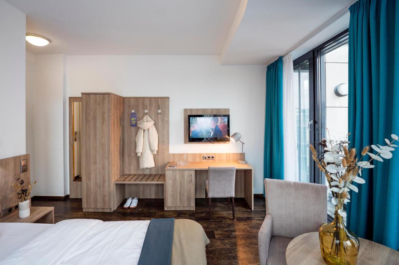 Koncept Hotel Benedikt Siegburg Esterno foto