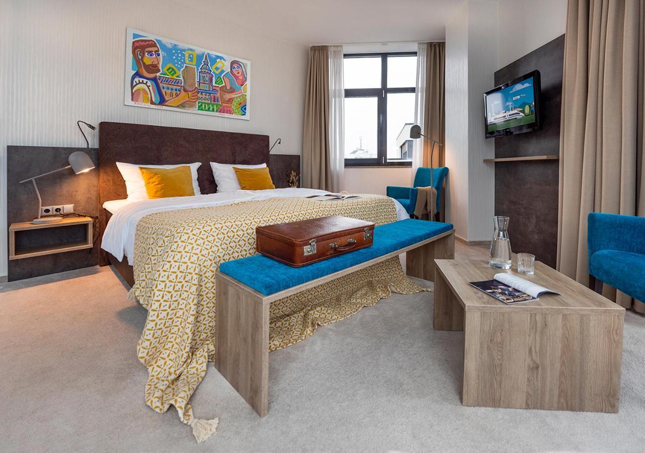 Koncept Hotel Benedikt Siegburg Esterno foto